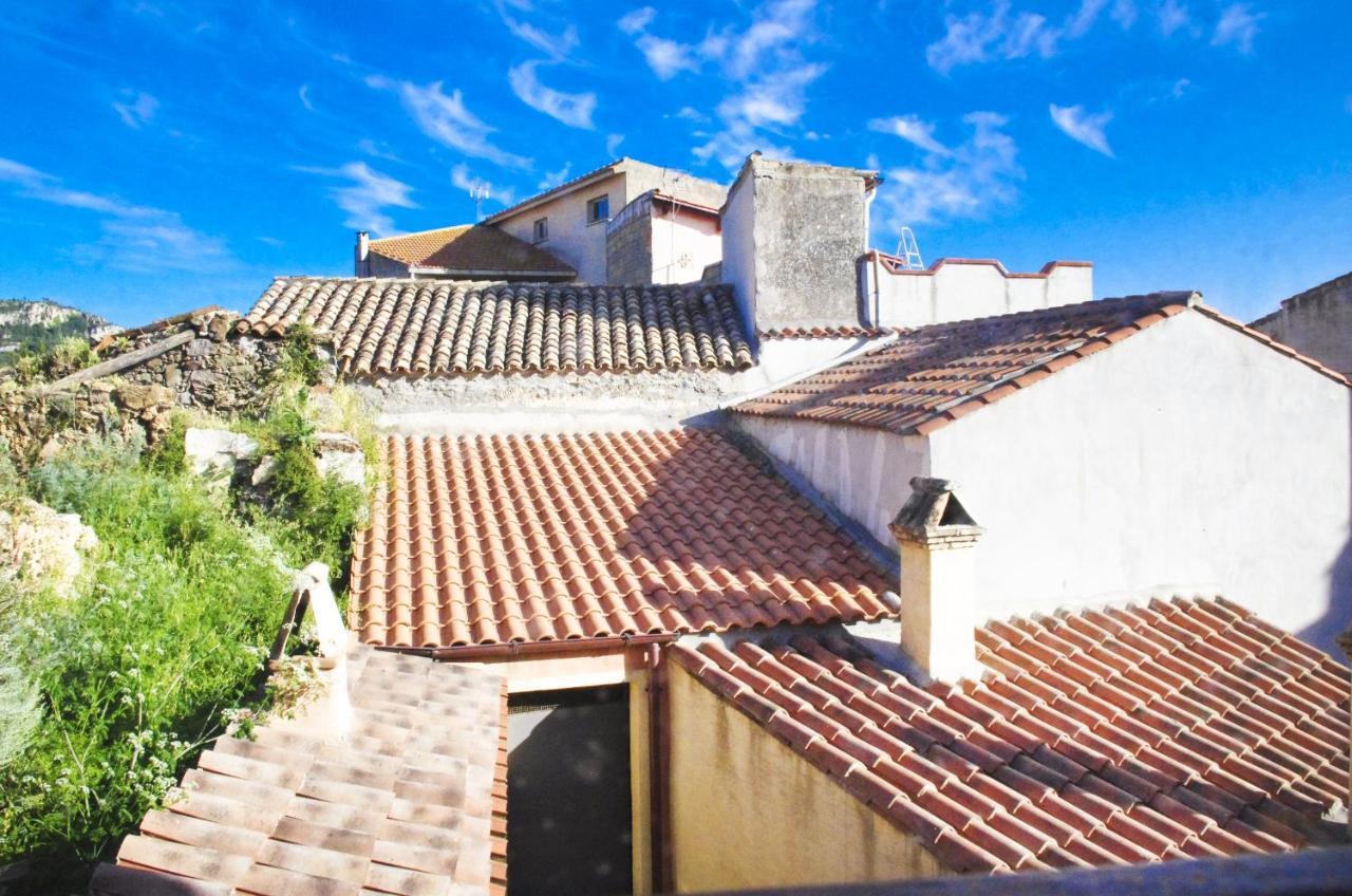 Casa De Ajala - B&B De Charme In Antica Dimora Totalmente Ristrutturata E Dotata Di Tutti I Confort Bagni Privati Spazio Living Patio Esterno Ambienti Climatizzati Degustazioni Prodotti Locali Làconi Екстериор снимка