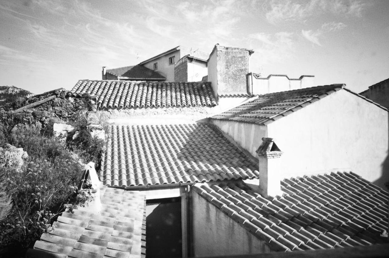 Casa De Ajala - B&B De Charme In Antica Dimora Totalmente Ristrutturata E Dotata Di Tutti I Confort Bagni Privati Spazio Living Patio Esterno Ambienti Climatizzati Degustazioni Prodotti Locali Làconi Екстериор снимка